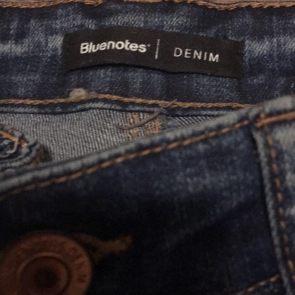 Medium-Wash High Rise Jegging - Picture 3 of 4